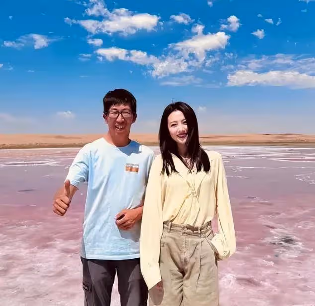 44歲高圓圓逆生長!烏蘭草原嗨翻天,網友驚呼這哪是阿姨