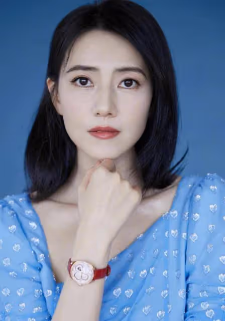44歲高圓圓逆生長!烏蘭草原嗨翻天,網友驚呼這哪是阿姨