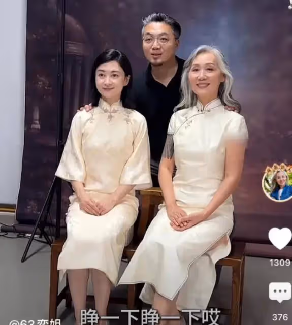 63歲網紅奶奶穿2万旗袍秀身材,全家福驚現時空錯位!