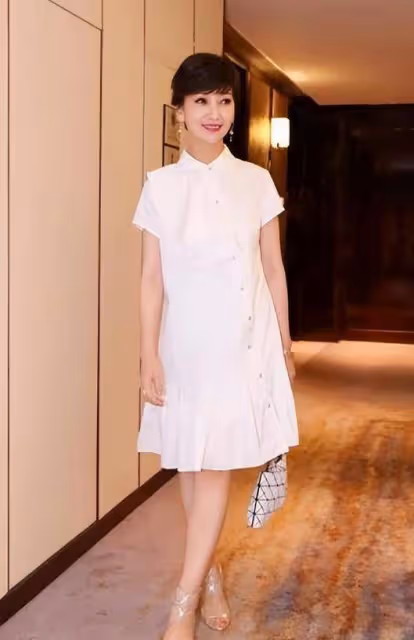 趙雅芝全家福引發熱議:71歲「白娘子」的傳奇人生