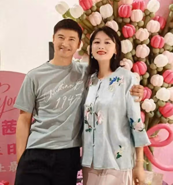 田亮曬甜蜜合照為葉一茜慶生,恩愛如初讓人羨