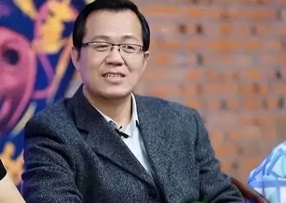 陳曉陳妍希真離婚?卓偉爆料:孩子竟不是親生?3大細節令人震驚!