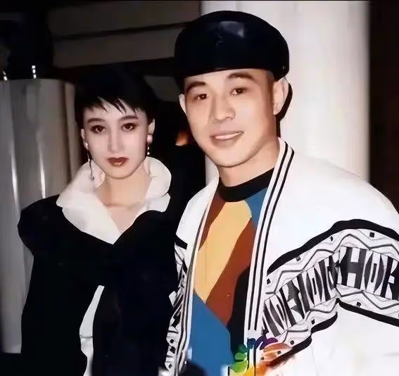 震驚!李連杰女兒命運天差地別,親爹態度大不同,網友:這也太...