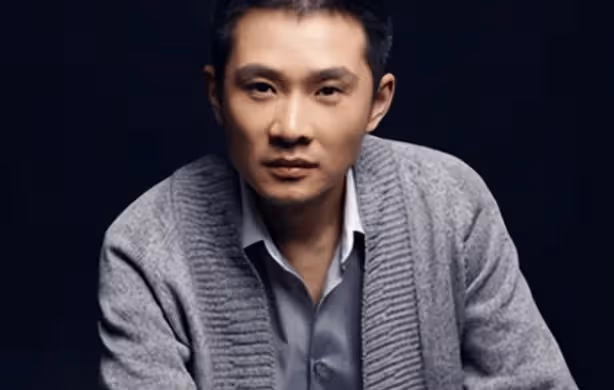 他是著名演員,愛人是真不漂亮,他們卻相守20年,她有什麼魅力?