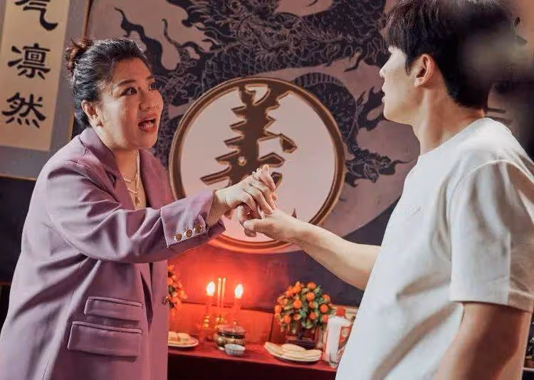過氣女演員,這次要靠短劇翻身了
