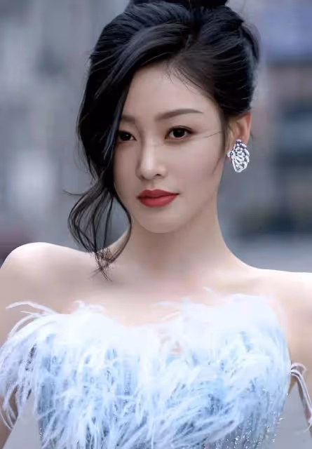 過氣女演員,這次要靠短劇翻身了