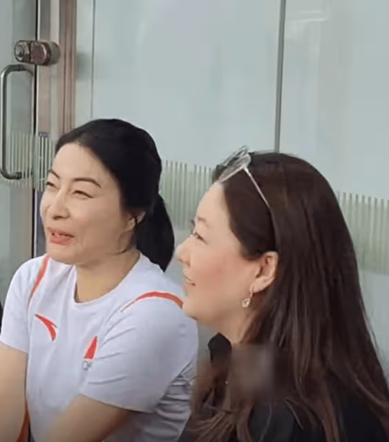 張怡寧近照曝光,剛結束帶隊盧森堡訓練工作,保養得真好