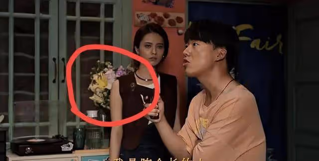 《邊水往事》看懂這些隱喻,才明白蘇蘇和小櫻的真實關係,隱藏太深