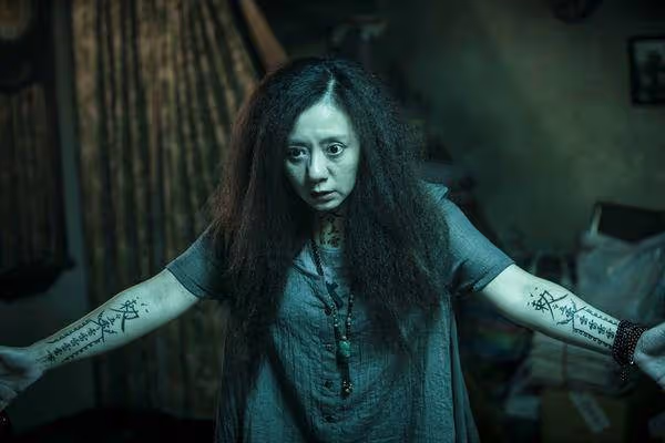 高慧君拍《紅衣2》突接巫師姑姑電話 「幫設結界」要她緊急離開