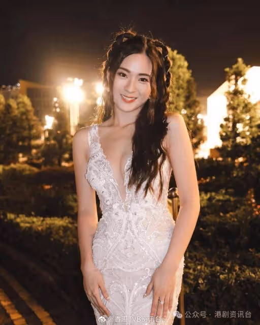 入行16年竟被稱做新人!女神收割機與港姐季軍街頭拍戲無乜人識