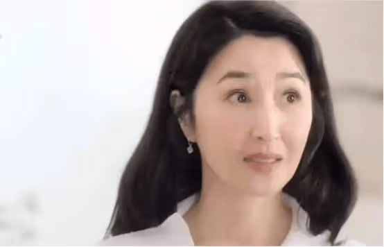TVB首屆視後為30年老友慶祝生日,令粉絲驚嘆60歲與舊照對比毫無差距