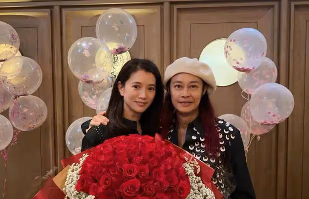 袁詠儀53歲生日，張智霖甜蜜相伴，邱淑貞罕見露面驚艷眾人
