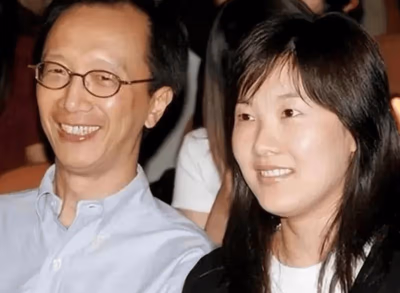 永別了梁錦松!伏明霞22年婚姻正式告吹?71歲丈夫淡然回應
