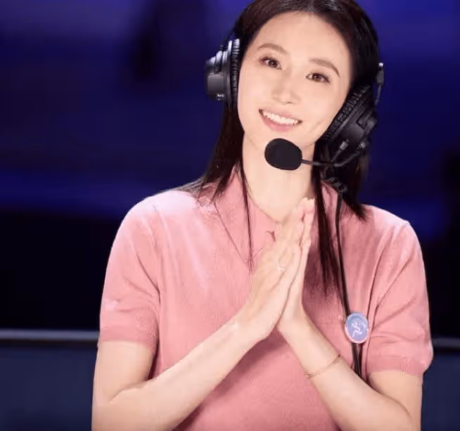 張豆豆曬工作照,穿粉粉嫩嫩美到窒息,孫楊你是懂怎麼娶老婆的!