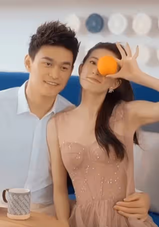 張豆豆曬工作照,穿粉粉嫩嫩美到窒息,孫楊你是懂怎麼娶老婆的!