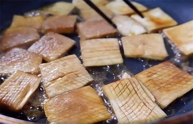 簡單易做的醬汁杏鮑菇做法,濃香嫩滑,每次都吃不夠,太過癮了