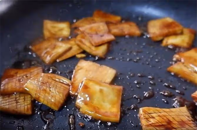 簡單易做的醬汁杏鮑菇做法,濃香嫩滑,每次都吃不夠,太過癮了