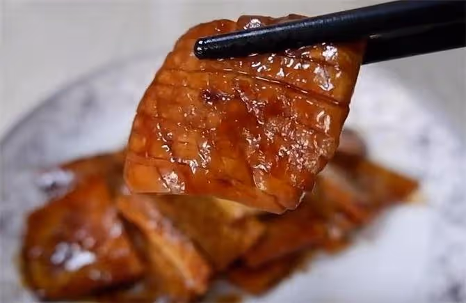簡單易做的醬汁杏鮑菇做法,濃香嫩滑,每次都吃不夠,太過癮了