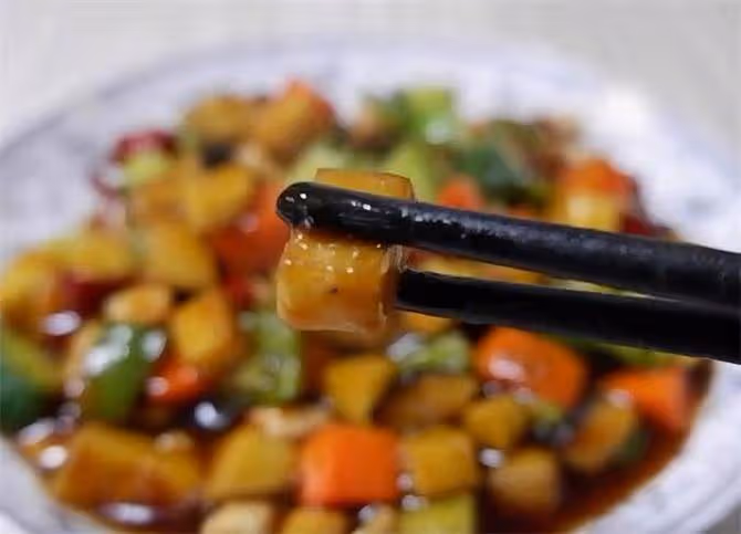 家常宮保杏鮑菇,香嫩酸甜,比肉還香的杏鮑菇做法,太過癮了