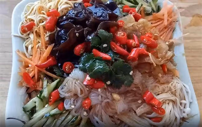 教你調製正宗的撈汁什錦,詳細告訴你用料和比例,看一遍就能學會