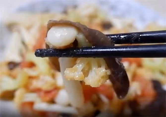 少鹽少油的素菜一鍋鮮，不想吃肉了就做上一盤，營養好吃又下飯