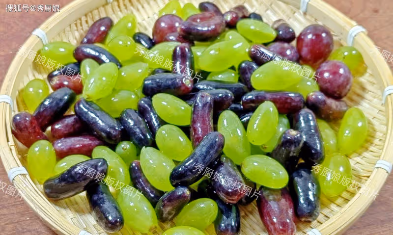 洗葡萄,只用鹽水洗等於吃「農藥」!學會這一招,連葡萄皮都能吃