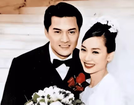 最窮港姐三拒豪門,靠自己38歲成為百億富婆,61歲不婚不育好幸福