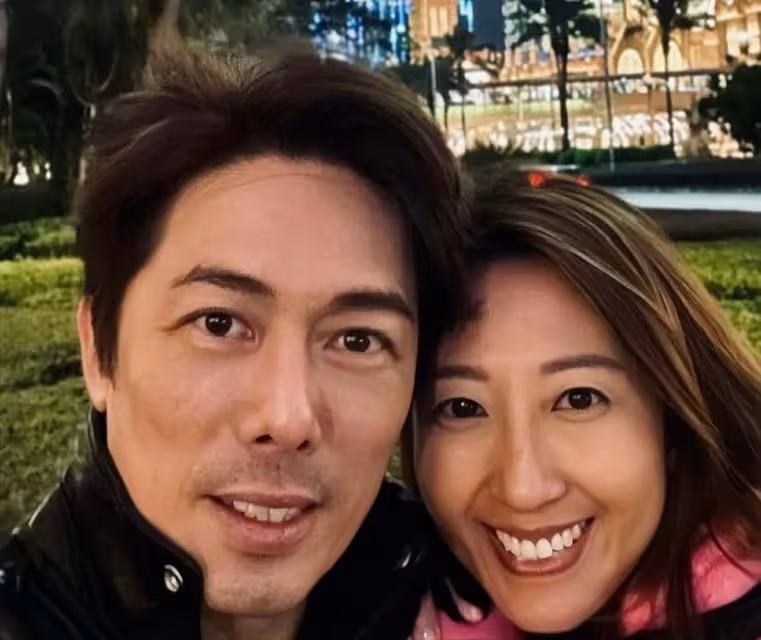 香港女星婚內出軌，花錢包養大12歲軟飯男，多次開房聊天言論大膽