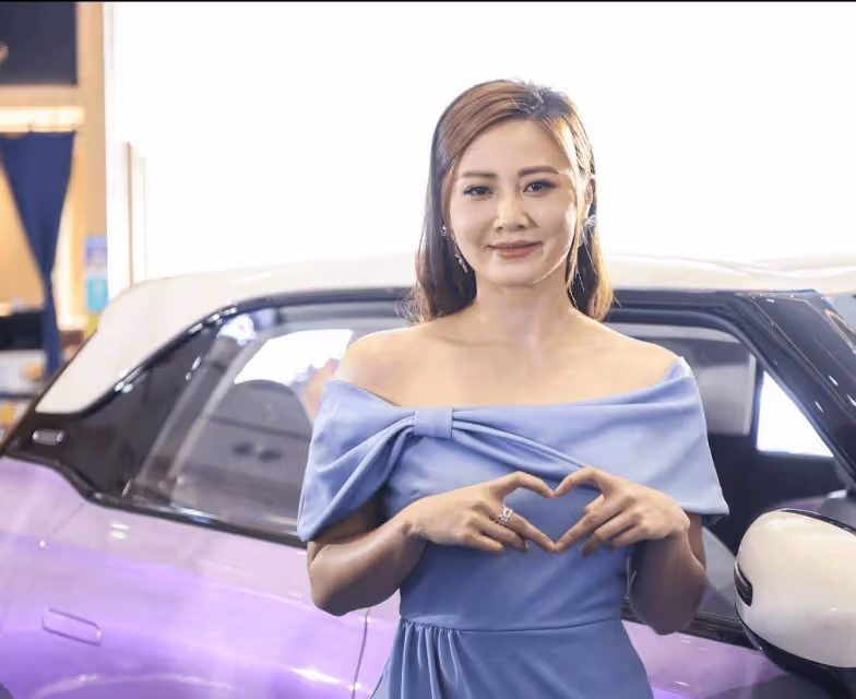TVB單身花旦與同屆港姐聚會！雖發展平平但結婚生子，做幸福太太！