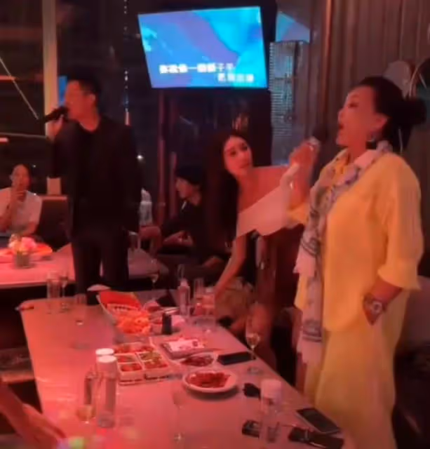 大S面臨人脈危機,張蘭帶馬筱梅見歌手信,大S人心盡失,社交圈急劇縮水!