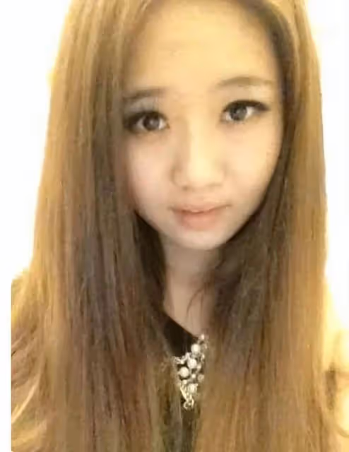 同樣是李連杰基因,把利智女兒和原配黃秋燕女兒穿戴一對比,差距就出來了