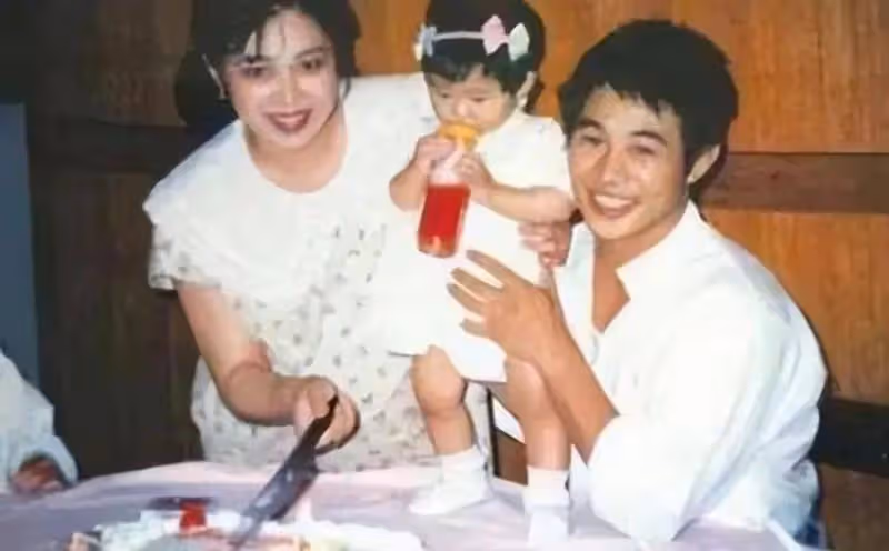 同樣是李連杰基因,把利智女兒和原配黃秋燕女兒穿戴一對比,差距就出來了