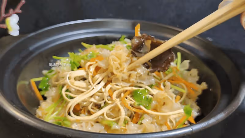 入秋後怕秋燥,遇到這「白色食物」敞開吃!煮一煮拌一拌,脆爽鮮嫩,爽口不膩