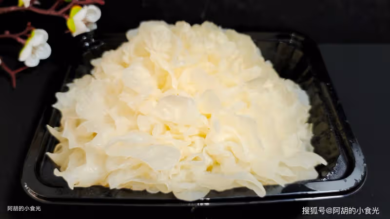 入秋後怕秋燥,遇到這「白色食物」敞開吃!煮一煮拌一拌,脆爽鮮嫩,爽口不膩