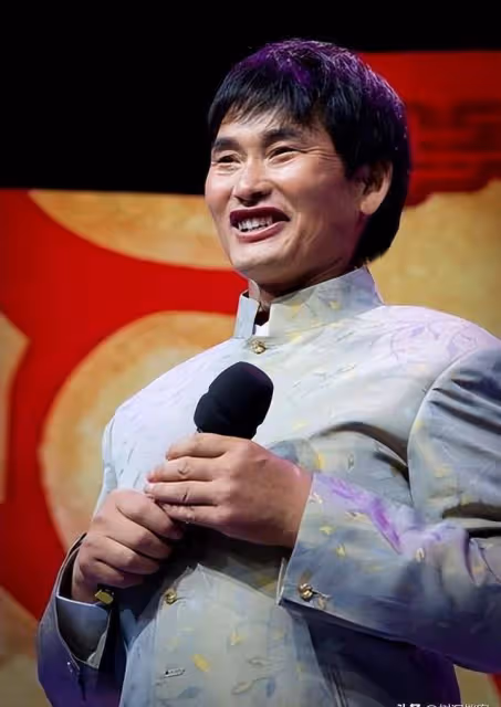 大衣哥北京「豪宅」突然曝光,但網友感嘆:堅持做你自己!