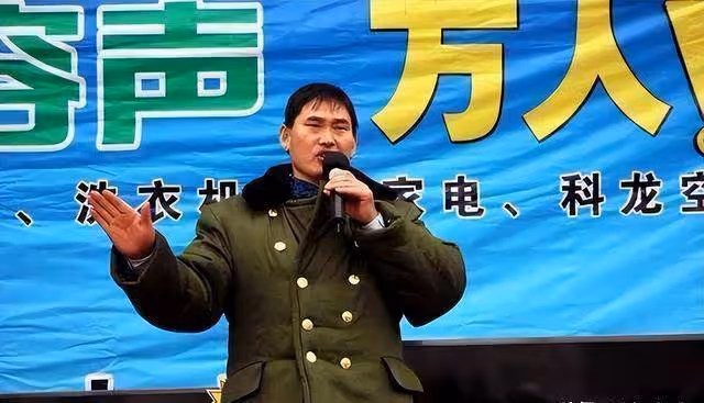 大衣哥北京「豪宅」突然曝光,但網友感嘆:堅持做你自己!