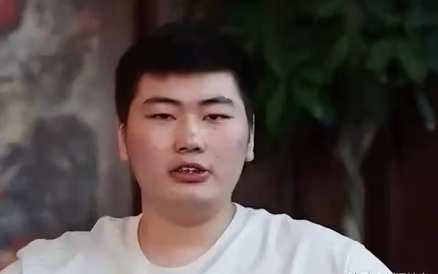 大衣哥北京「豪宅」突然曝光,但網友感嘆:堅持做你自己!