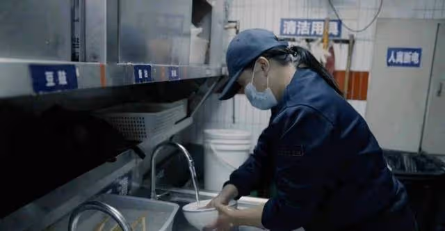 我,身價2千萬老闆,45歲破產,在北京馬駒橋做日結工,150一天