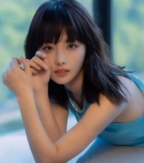 這一次,36歲靠美貌翻身的張嘉倪,徹底撕開了前任買超的尷尬處境