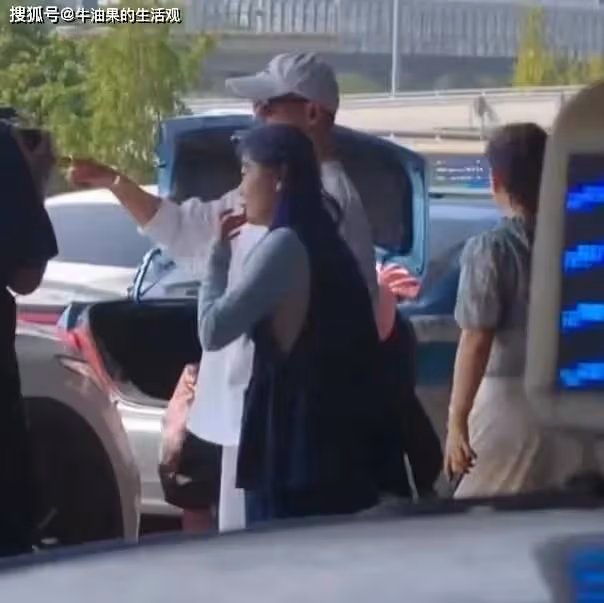 汪峰婚內出軌後首現身,穿白色運動裝狀態好,與森林北感情引猜測