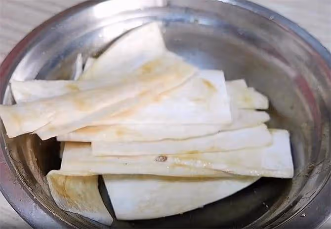 這樣的杏鮑菇吃一次就上癮,香辣酥脆,多做一些當零食非常不錯
