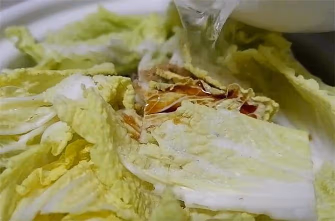 不加一滴油的白菜丸子煲,做法簡單,比關東煮味道還好,太過癮了