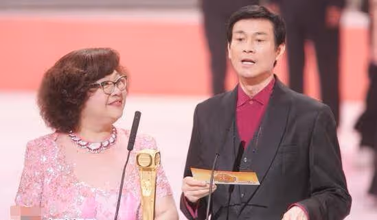37歲鄭欣宜抑鬱隱身一年半,最新照片瘦了一大圈,仍未能正常工作