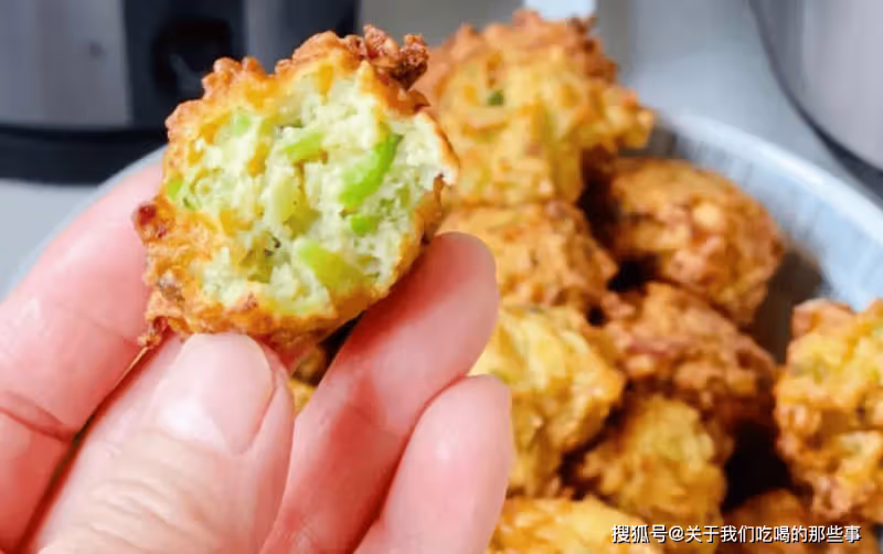 炸蘿蔔丸子,別只會加雞蛋和麵粉!記得多加3樣,丸子酥脆不硬