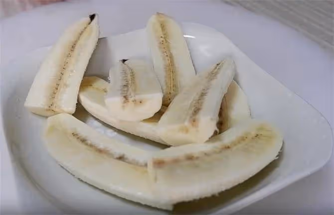 香蕉不要直接吃了,試試這道黃油香蕉,軟綿焦香,吃起來更香甜