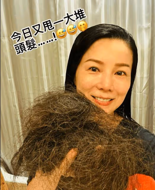 患癌化療狂脫髮!TVB前女星讓寶貝女兒幫她剃光頭!直言:想她們長大後...