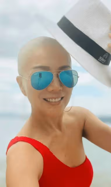 患癌化療狂脫髮!TVB前女星讓寶貝女兒幫她剃光頭!直言:想她們長大後...