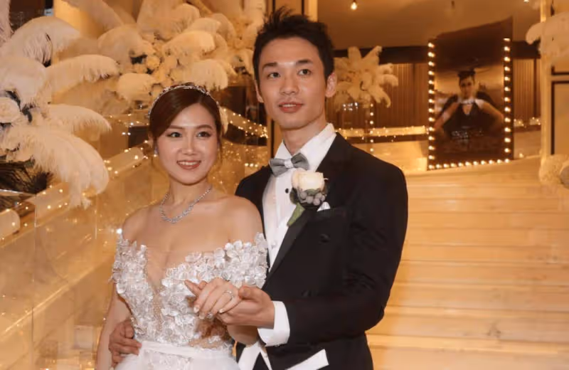 離婚後尺度更大!前TVB女星叉開腿海邊騎馬!前夫早前參加內地戀綜!