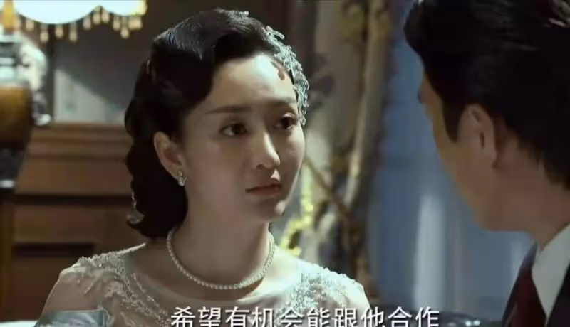 再看《偽裝者》才知:明樓為了和汪曼春舊情復燃,下了多大一盤棋