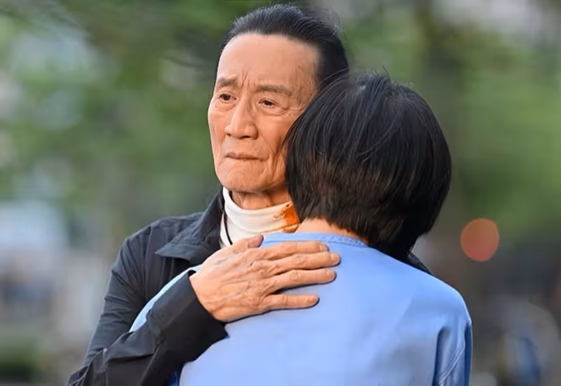 謝賢大夏天穿長袖長褲，四名傭人陪同出行排場大，拒絕再復出拍戲